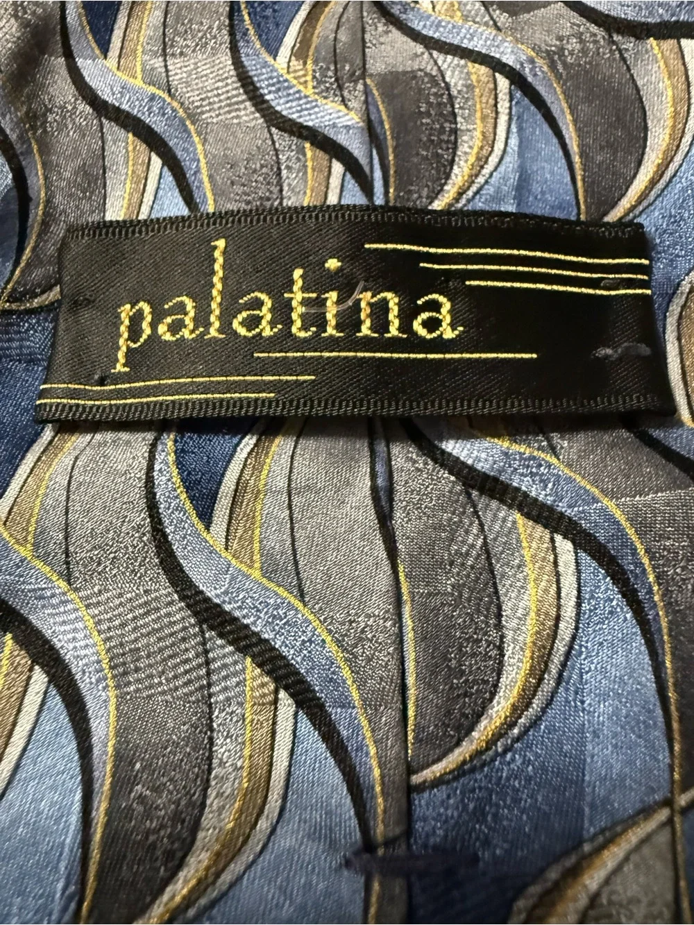 Classic Blue Wave Pattern Men's Tie